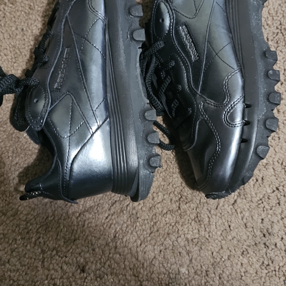 Reebok cardi B - Picture 3 of 4